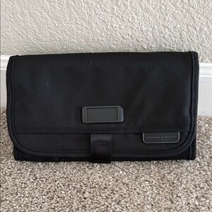 Briggs & Riley Black Toiletry Bag